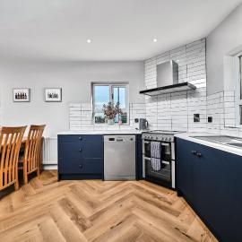 Exclusive Offers l Last-Minute Stay l Sleeps Up to 6 l Conveniently located near town Centre l restaurants l and local attractions l It offers easy access to the stunning Causeway Coast l Coleraine Hideout l WeStayBelfast