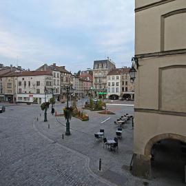 Appartement confortable au centre historique d'Épinal - FR-1-589-802, hotel sa Épinal