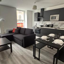 2BR Apartment with Sofa bed I Prime Town Centre Location I Gold St D-Lux, Modern Amenities, Walk to Train, Bus Stations, Shops & Cafés I Leisure and Business Stays Welcome
