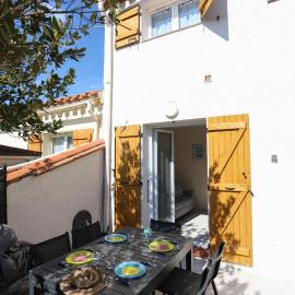 Saint Cyprien jolie maison climatisee avec une grande terrasse