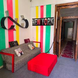 Colors Hostel, hotelli kohteessa Tbilisi City