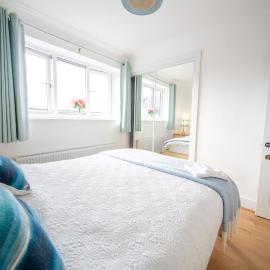 Trethvor House FREE PARKING Double - Separate Private bathroom for sole use