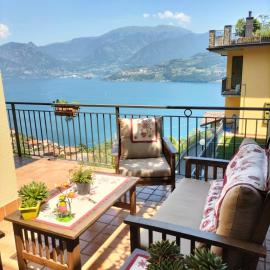 Heaven on the Lake, hotel in Tavernola Bergamasca