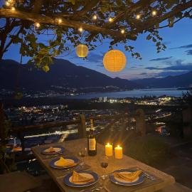 Casa Ai Lupi with Panoramic view، فندق في غوردولا