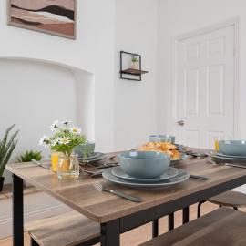 Stylish 3-Bed Home, Free Double Parking, Near Seafront