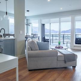 2 Bedroom with Lake and Mtn Views