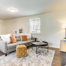 4 Mi to Dtwn: Dog-Friendly Fayetteville Home, hotel u gradu Fejetvil