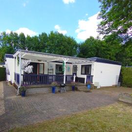 Chalet 18 - Bungalowpark De Kern, hotel in Putten