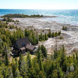 Lands End Private Tobermory Waterfront Escape
