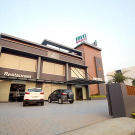 Ambal Regency、Pudukādのホテル