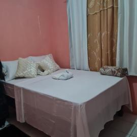 Linstead Riverview Retreat, hotel a Linstead