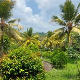 Yaya Estate, hotel in Radampola