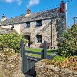 North Cornwall character cottage, sleeps 5, close to coast