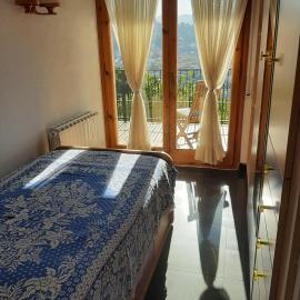 Habitaciones en Villa Coliving Casa Rural، فندق في San Fausto de Campcentellas