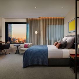 Next Hotel Melbourne, Curio Collection by Hilton, hotel di Melbourne