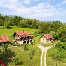 Kuća za odmor Pčelica & Zagorje, hotel a Začretje