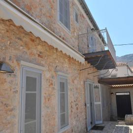 Zeus House by GHH