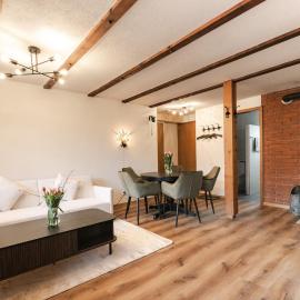 Alphorn Chalet by Carista Homes, hotel di Habkern