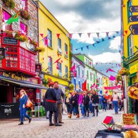 1 Minute to Everywhere! Galway City Centre, Hotel in Galway