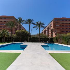 ATP La Goleta a 5 minutos de la Playa, Piscina Abierta, Wifi y Parking Privado Gratis!