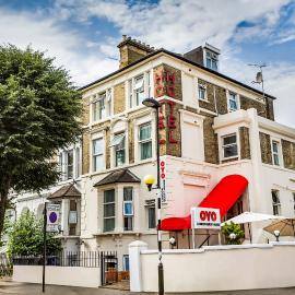 London Guest House by OYO - Acton, ξενοδοχείο στο Λονδίνο