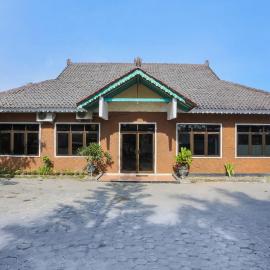 Hotel O Penginapan Kepurun Pawana Indonesia，謝爾曼的飯店