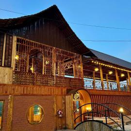Mae Klang Luang Villa แม่กลางหลวงวิลล่า, hotel in Ban Sop Mae Klang