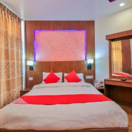 OYO 676 Hotel Maalaxmi Inn, hotel u gradu Pashupatināth