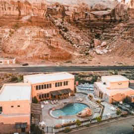 Bluff Dwellings Resort, hotel v destinaci Bluff