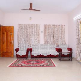 KHS Keshav-G, hotel in Ambāsamudram