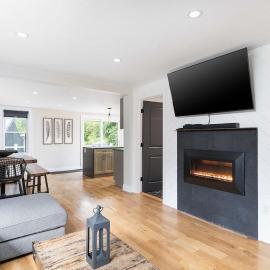 All New Retreat Walk to Village, Fire Pit, WiFi