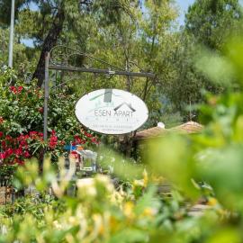 Esen Apartments, hotel a Ula