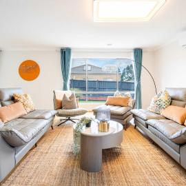 Spacious 4B House in PointCook, hotelli kohteessa Point Cook