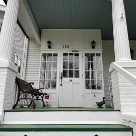 Moontide - Impecable Historic Home in Downtown Cape Charles!, hotel a Cape Charles