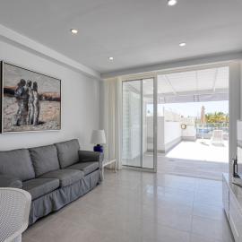 Apartment in Playa de Mogán with Sea Views