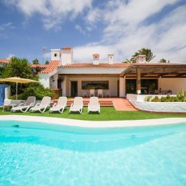 Chalet in Maspalomas with Heated Pool, hotel em San Bartolomé