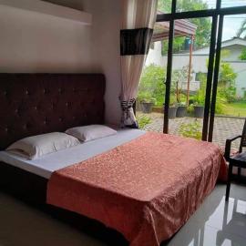 Family Bricks Bungalow, hotel in Ratnapura