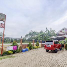 Hotel O D Kost In Kandri Semarang, hotel u gradu 'Semarang'