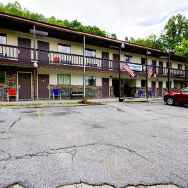 OYO Hotel Chapmanville Inn, WV - Hwy 119, hotel sa Chapmanville