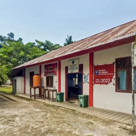 OYO Homes 91148 Homesstay Desa Wisata Bahoi Near Ekowisata Mangrove Desa Bahoi, hotel em Serai
