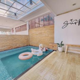 Surf Villa Bangsaray, hotel in Bang Sare
