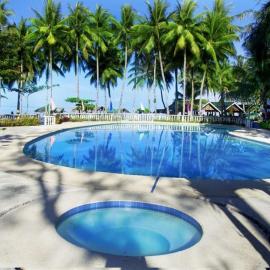 Estaca Bay Gardens Conference Resort powered by Cocotel، فندق في Compostela