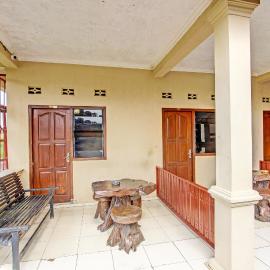 OYO 91353 Hotel Surya Andesa, Hotel in Klaten