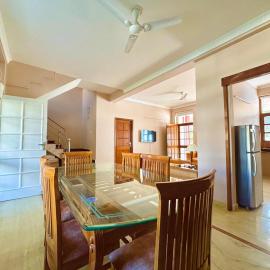 Luxury 4 Bedroom's Indepandent Villa