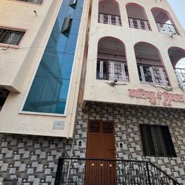 C R Vedpathak Homestay, hotel in Akalkot