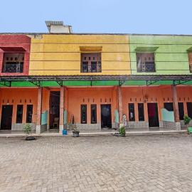 Hotel O Homestay Bang HajiNearLapangan Penujak ( Inen Gonggang), hotel di Praya