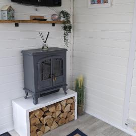 Rosy's Retreat-Cosy Beach Chalet Escape in Bacton Norfolk, hotel Bactonban