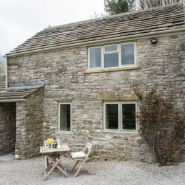 Brosterfield Cottage - two bedroomed option، فندق في Foolow