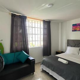 Oasis Familiar Socorro para 6 , 3 habs Pet Friendly, hotel en El Socorro