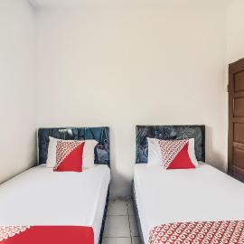 Hotel O 3m Kost Dan Homestay, hotel u gradu Manado